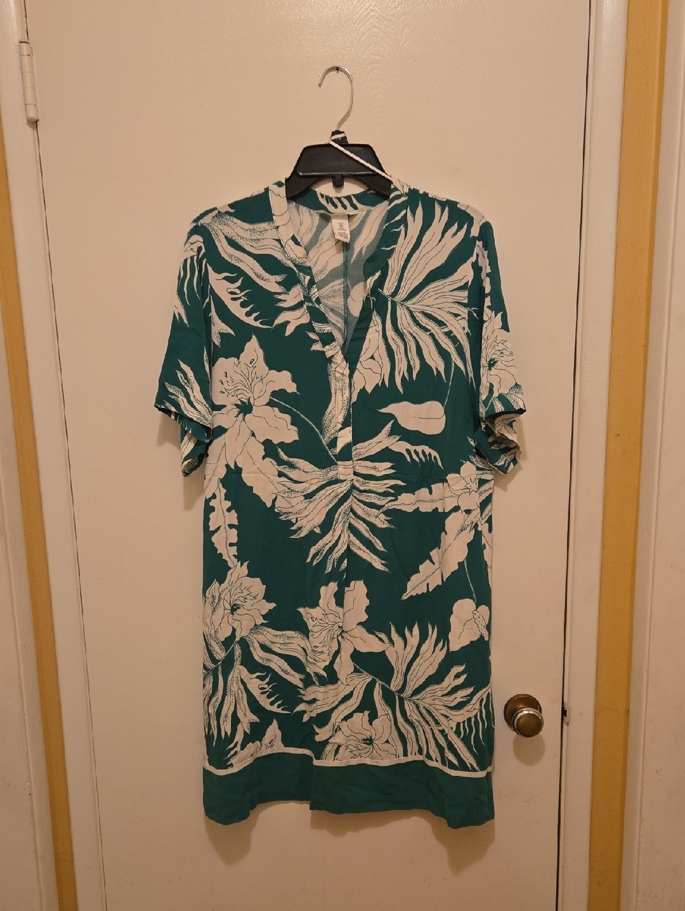 Women's Casual Green Floral Short-Sleeve Button Down Dress